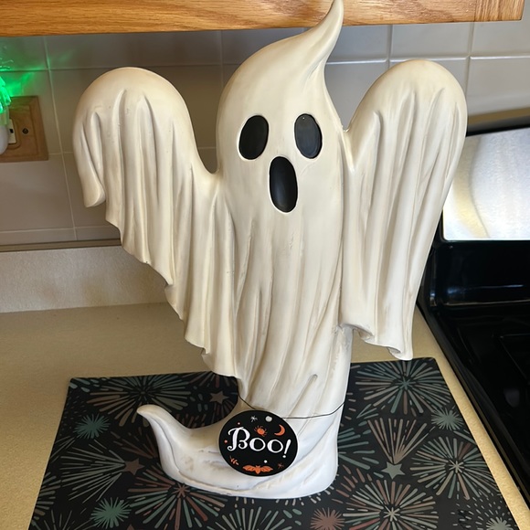 Burlington Halloween Ghost Statue 👻 - Picture 1 of 5
